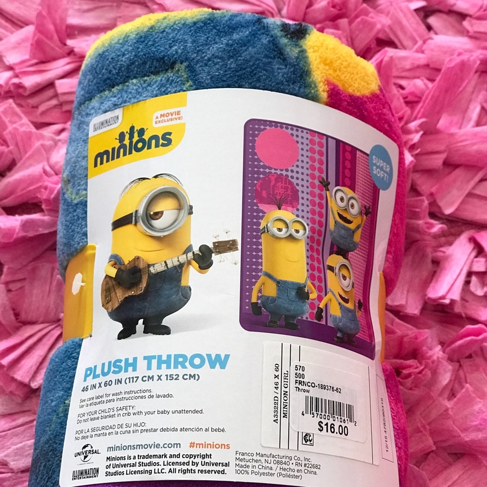 The minions plush throw
